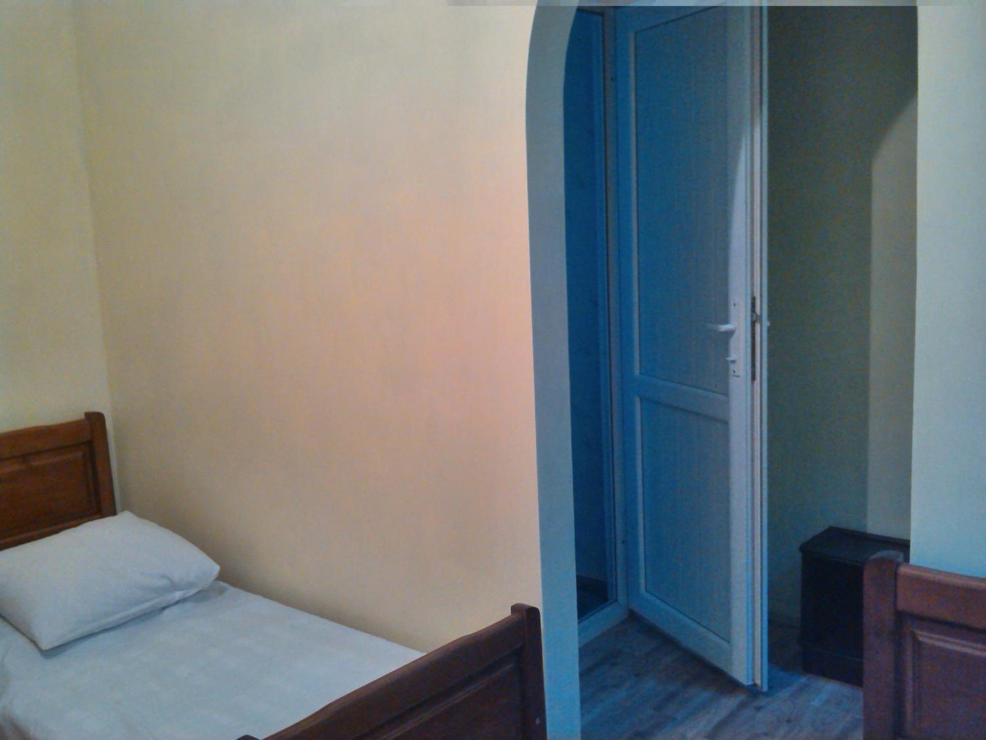 White Guest House Batumi Bagian luar foto