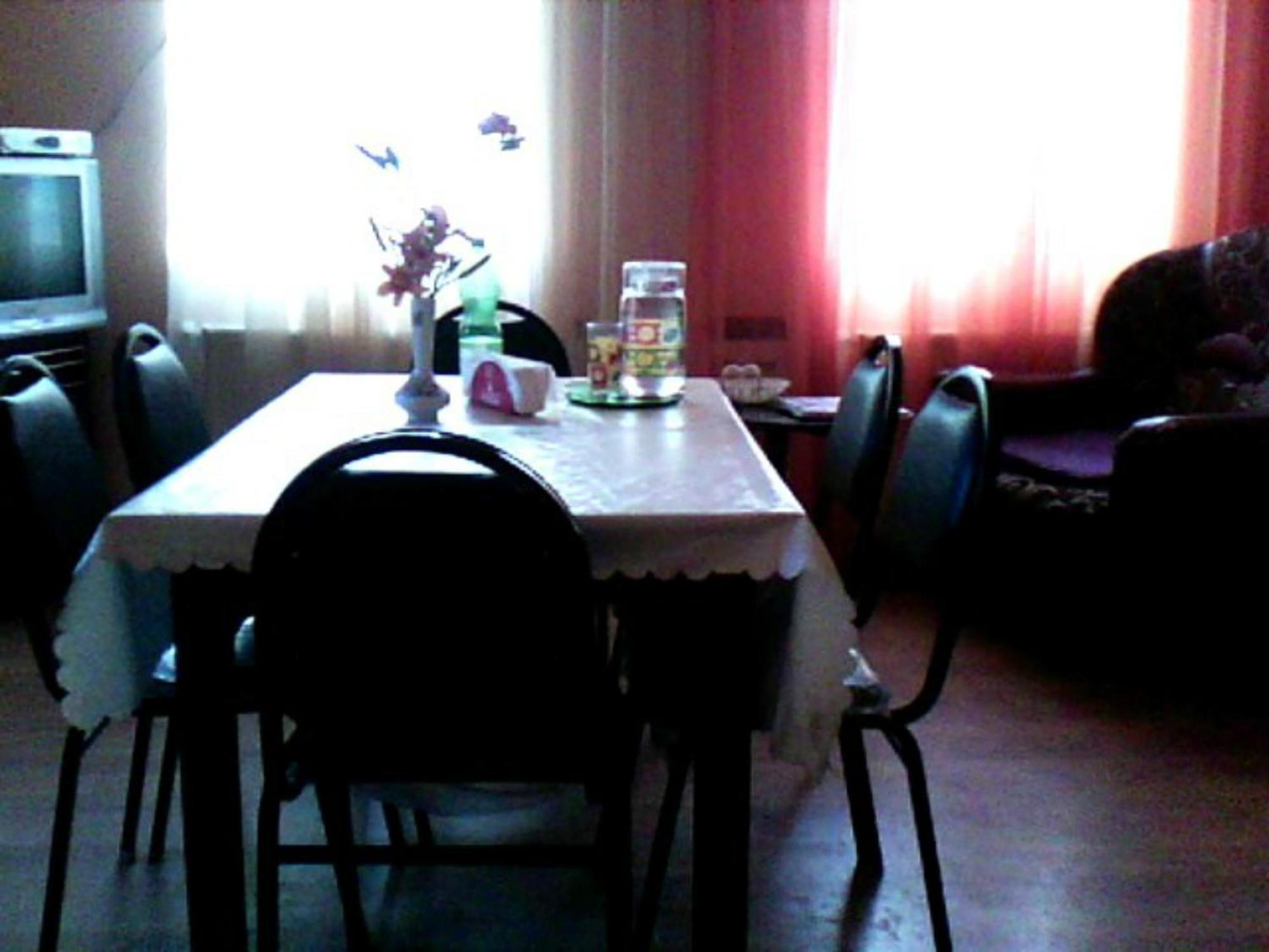 White Guest House Batumi Bagian luar foto