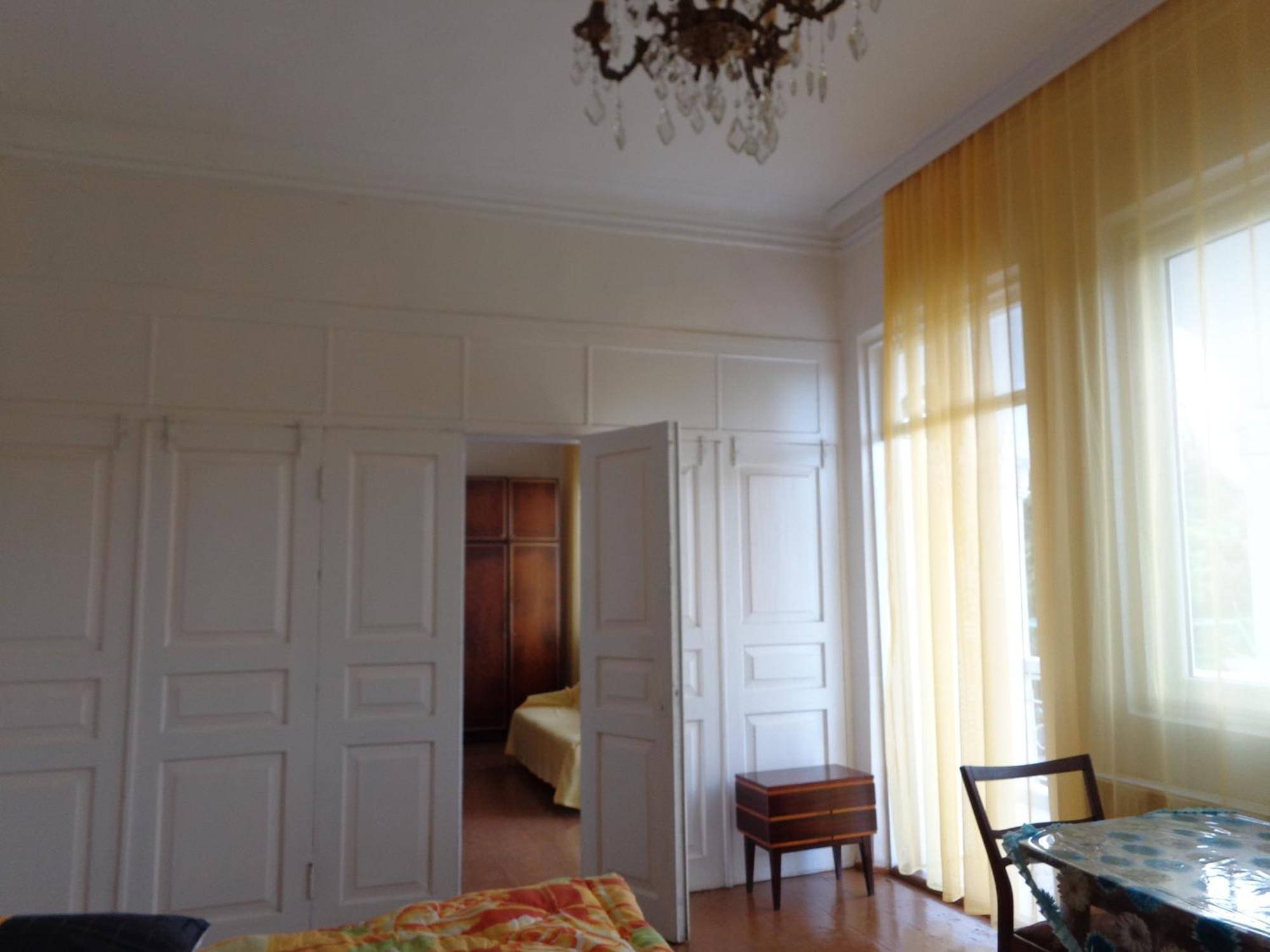 White Guest House Batumi Ruang foto