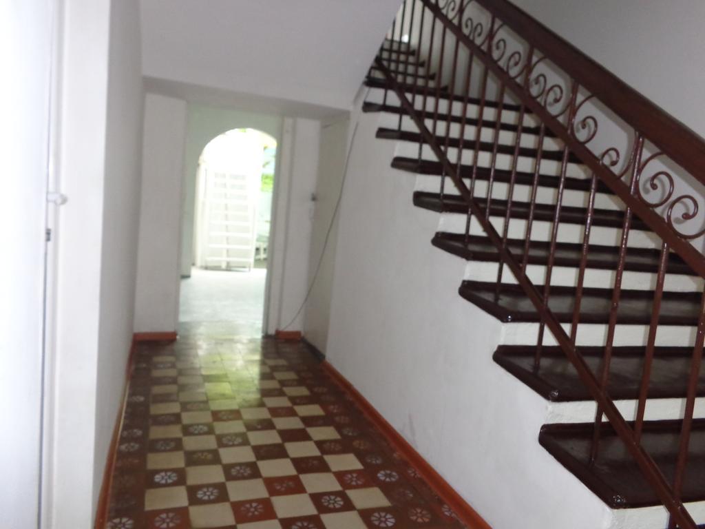 White Guest House Batumi Ruang foto