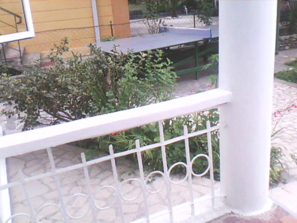 White Guest House Batumi Ruang foto